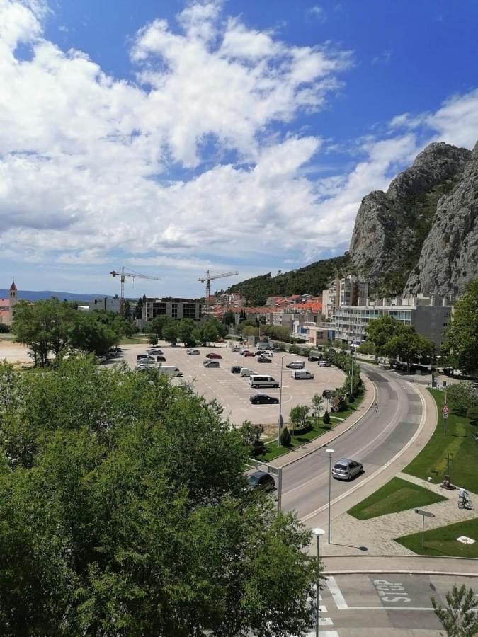 Penthouse Maremonte Apartment Omiš Екстериор снимка