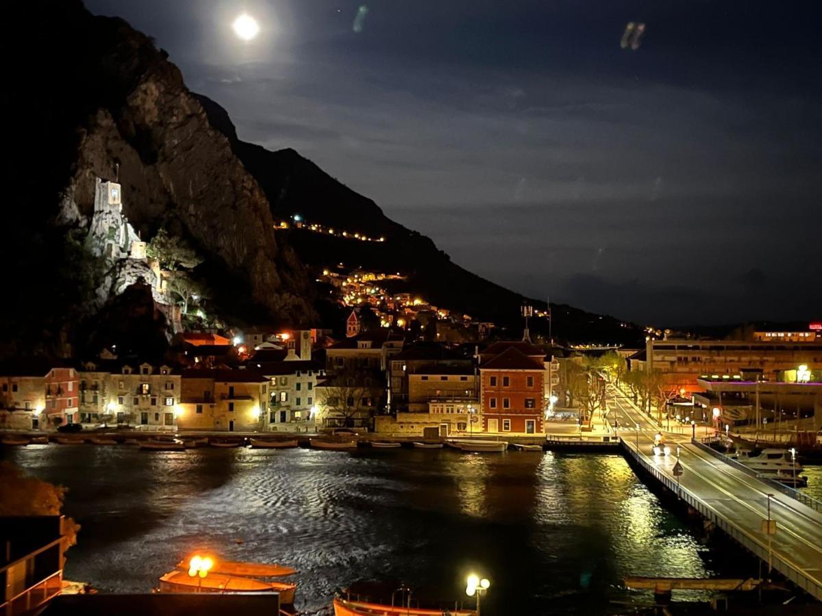 Penthouse Maremonte Apartment Omiš Екстериор снимка