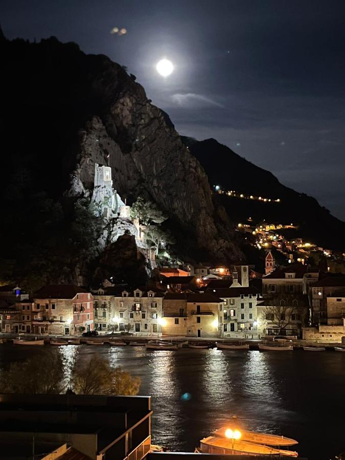 Penthouse Maremonte Apartment Omiš Екстериор снимка